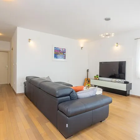 San Lorenzo Apartmán *